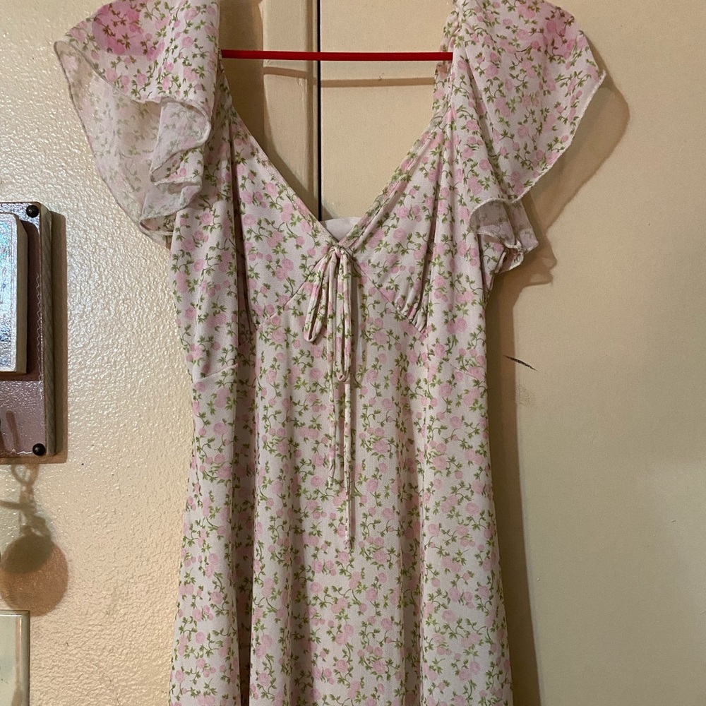 Floral Pink Dress with Ruffle Sleeves
